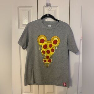 Disney Uniqlo Mickey Mouse Foodie Pizza Graphic Shirt